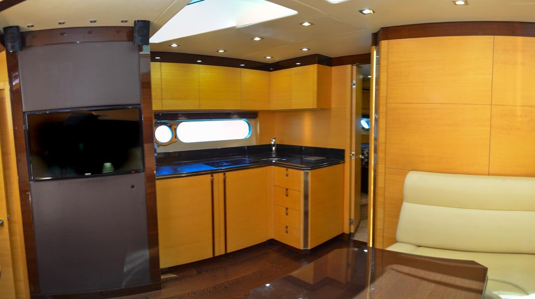 2014 Sunseeker San Remo