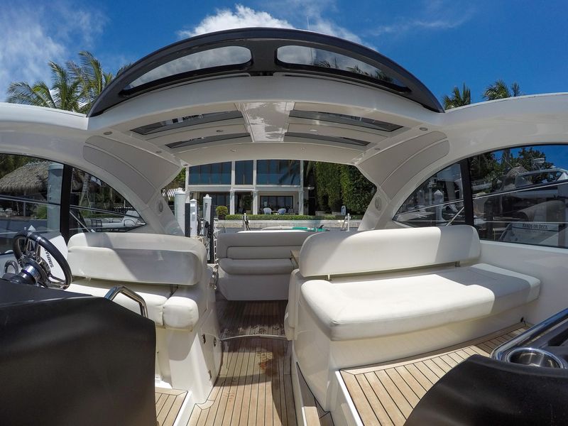 2014 Sunseeker San Remo