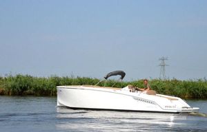2023 Lifestyle 818 Tender