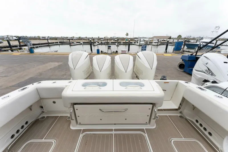  Yacht Photos Pics 2018 Hydra-Sports 4200 Siesta boat with Yamaha engines at a marina dock.