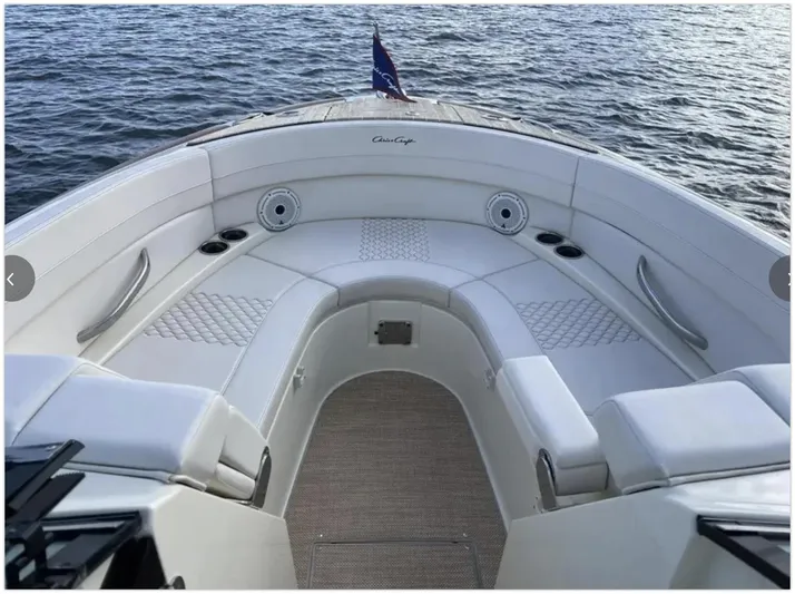 Yacht Photos Pics 2021 Chris-Craft 28 LAUNCH GT boat interior with white seating and ocean view.