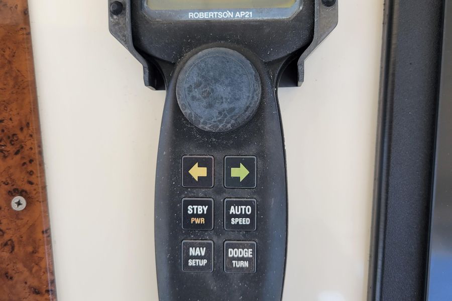 2003 Silverton 38 Convertible