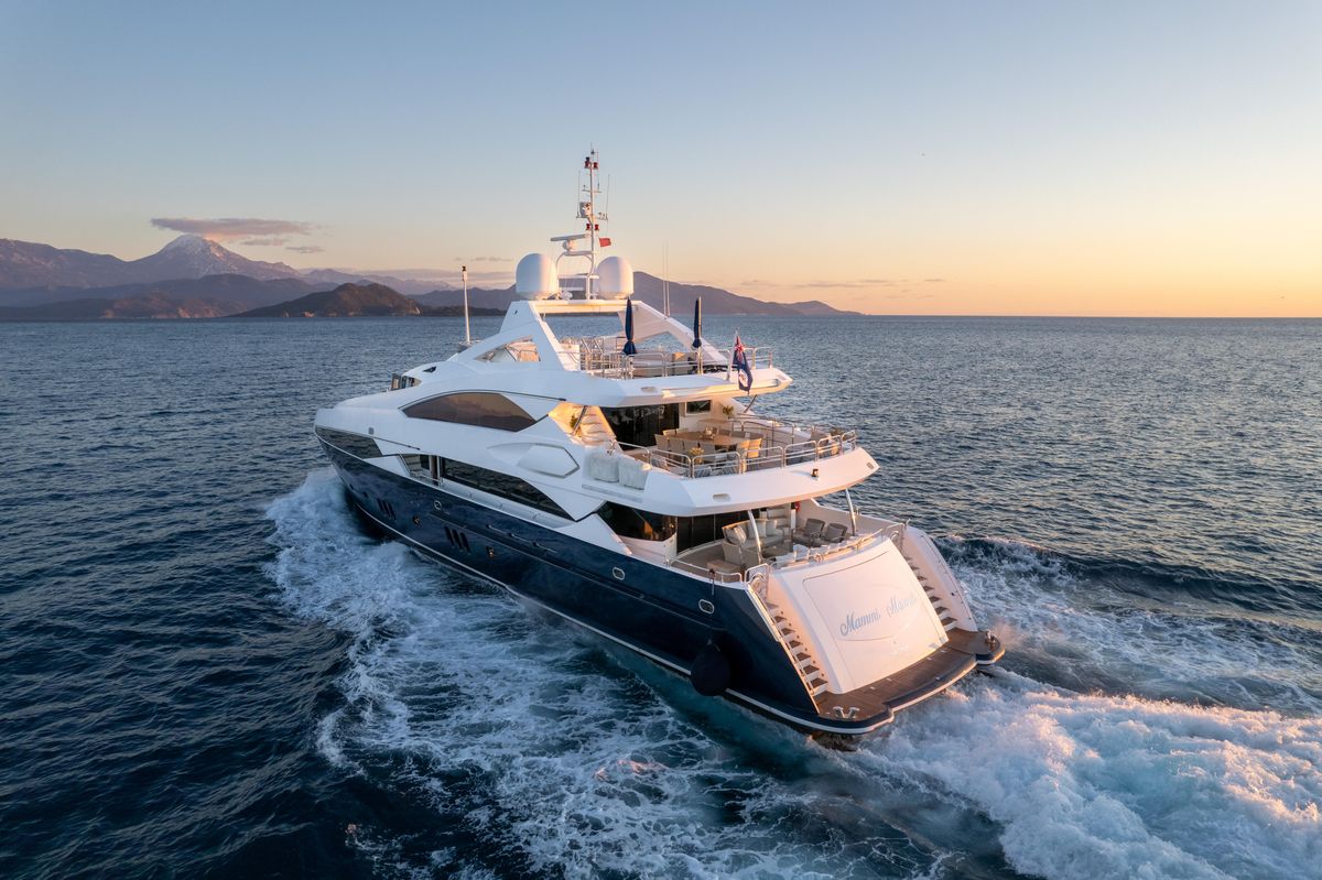 2009 Sunseeker 121 