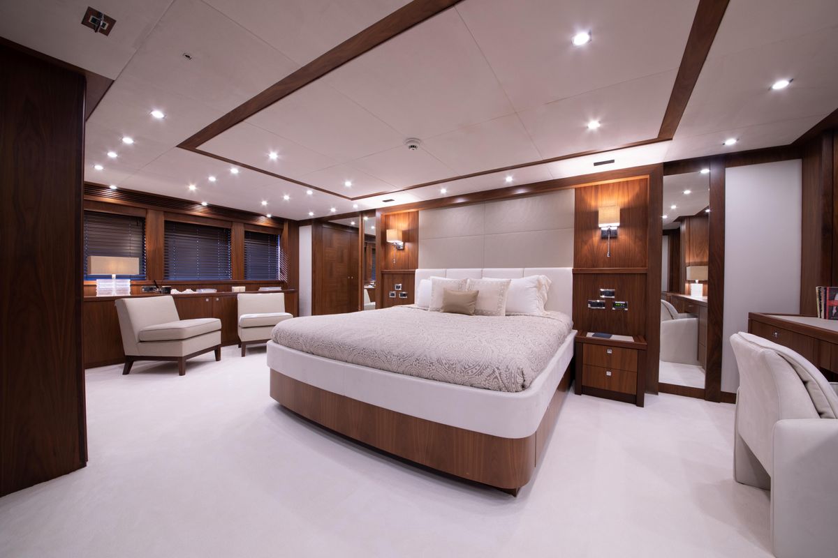 2009 Sunseeker 121 