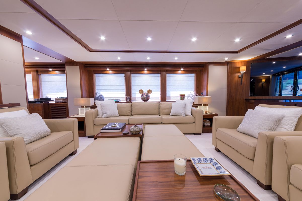 2009 Sunseeker 121 