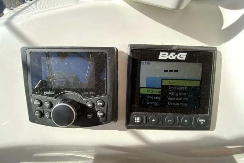 J'ouvert Yacht Photos Pics Control panels on a 2009 Beneteau 43 yacht, featuring Velex and B&G displays.
