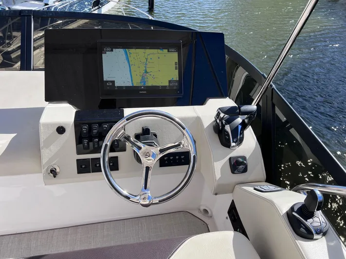  Yacht Photos Pics 2022 Regal 42 Fxo - Image 33