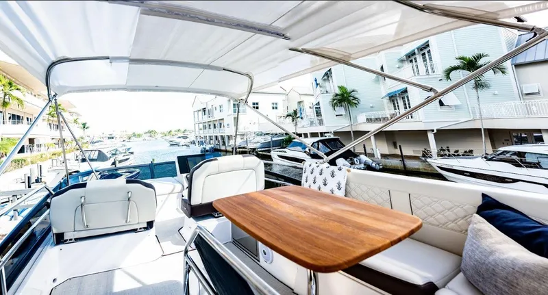  Yacht Photos Pics 2022 Regal 42 Fxo - Image 31