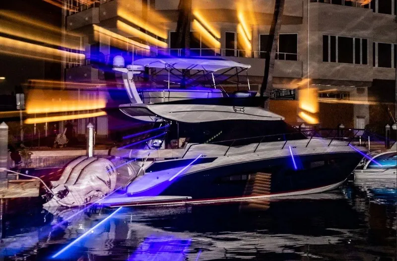  Yacht Photos Pics 2022 Regal 42 Fxo - Image 41