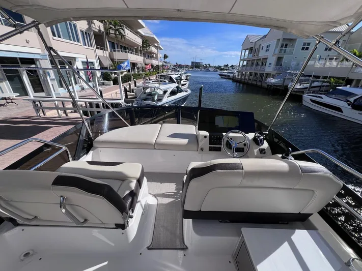  Yacht Photos Pics 2022 Regal 42 Fxo - Image 38