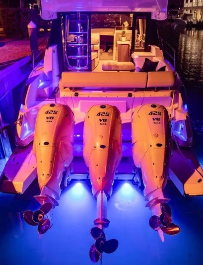  Yacht Photos Pics 2022 Regal 42 Fxo - Image 43