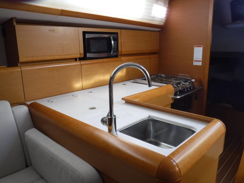 2015 Jeanneau 469