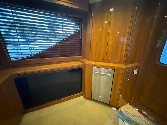 Mrs. Z Yacht Photos Pics 