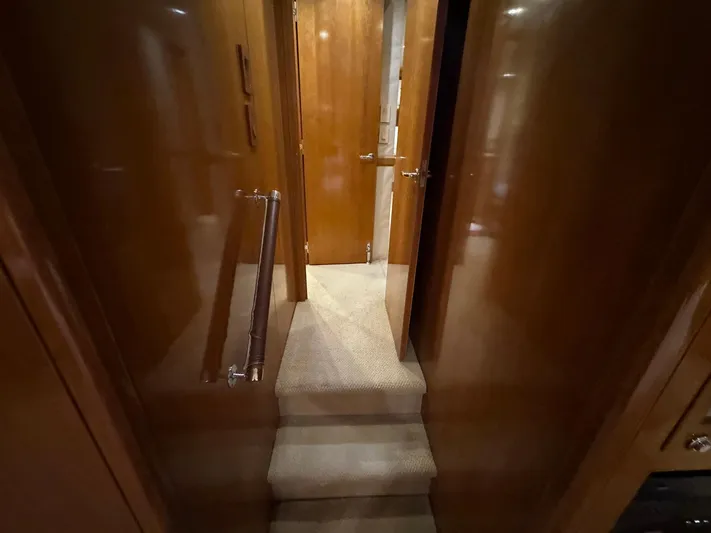 Mrs. Z Yacht Photos Pics 