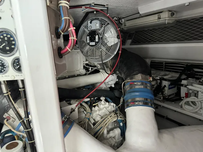 Mrs. Z Yacht Photos Pics 