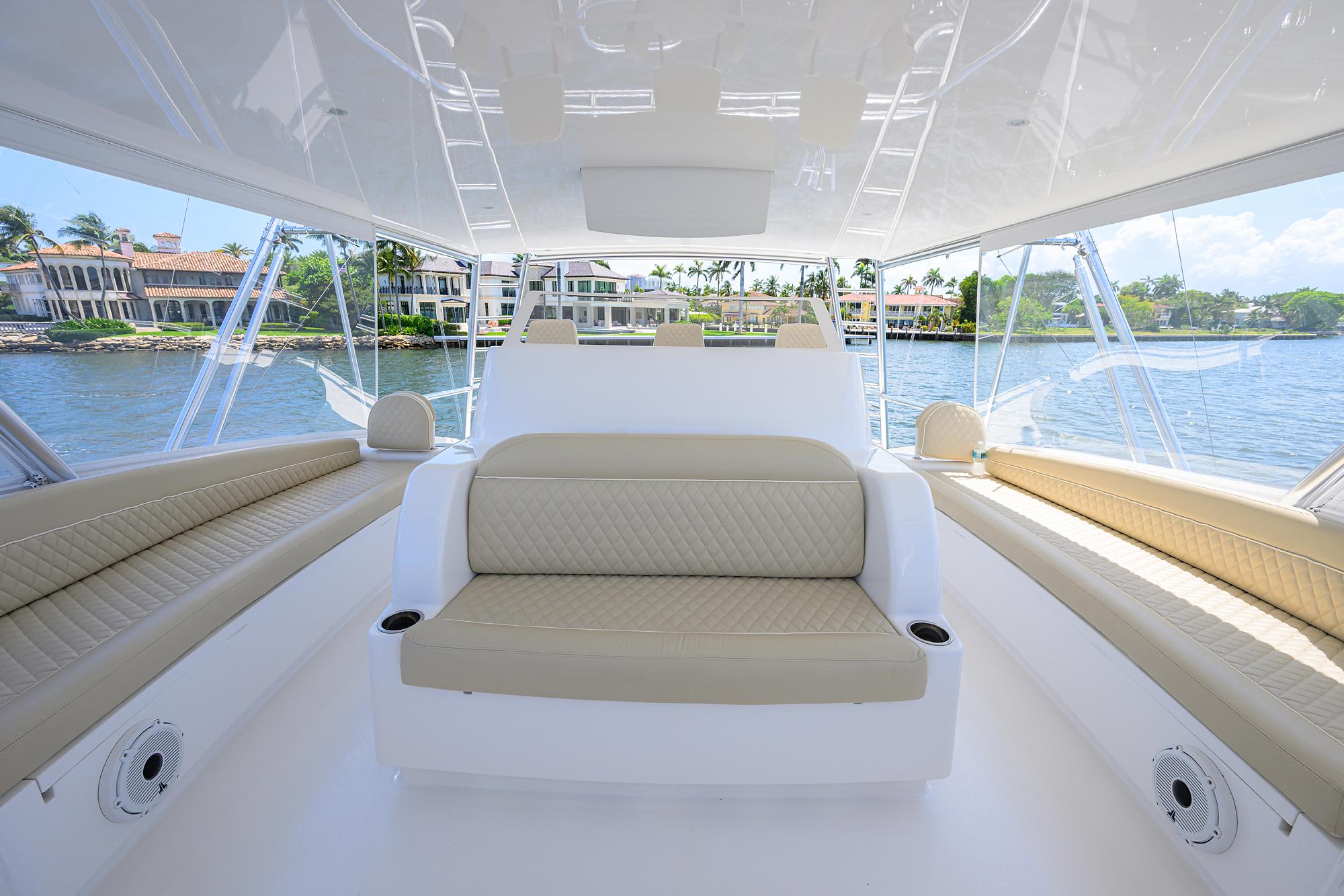 Yacht Photo 38