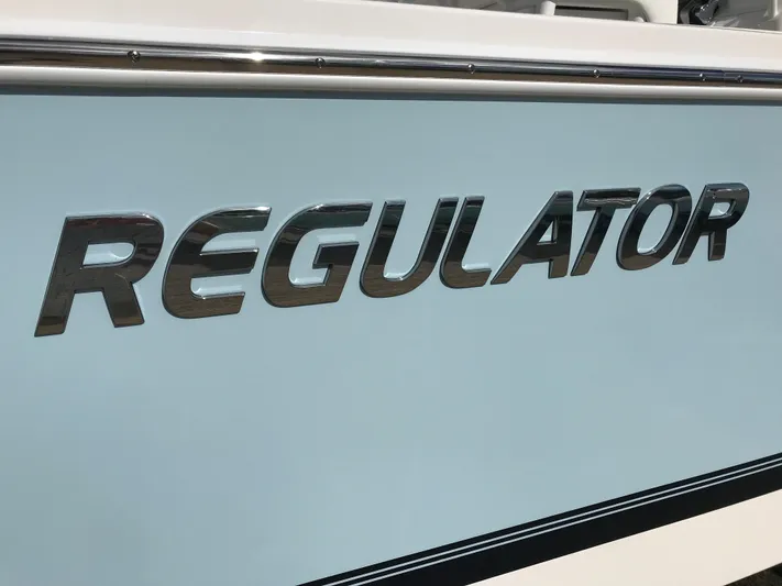 Regulator 23 Carolina Blue Yacht Photos Pics 