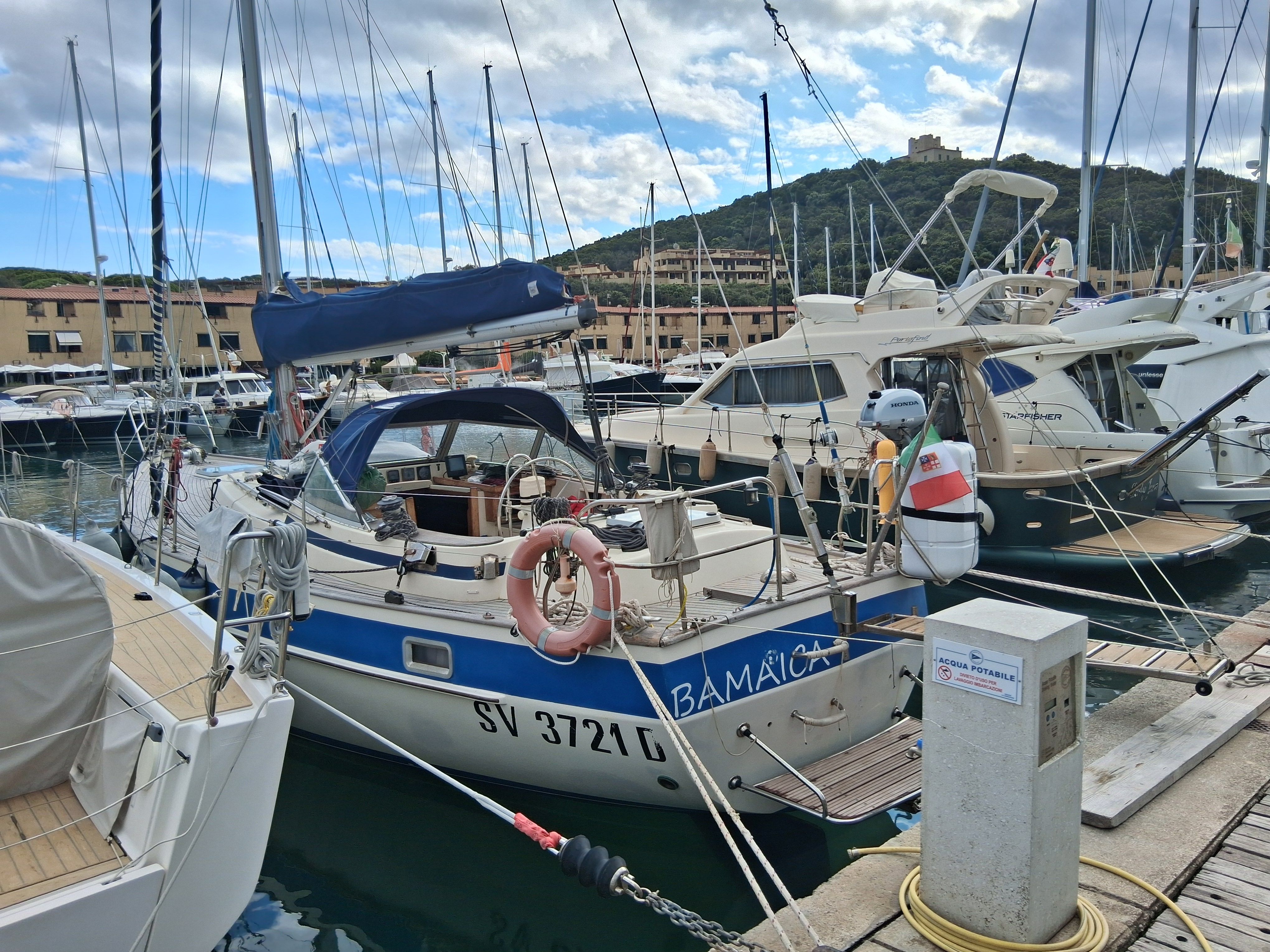 1987 Hallberg-Rassy 382