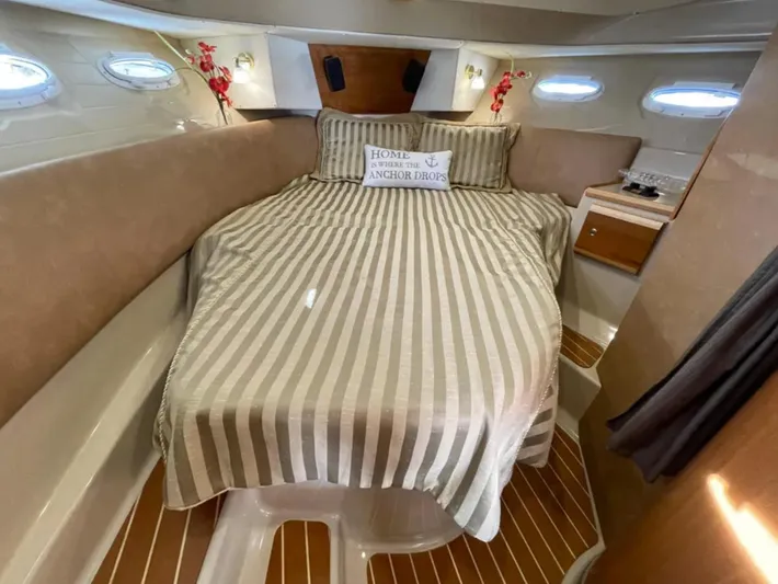 Elaine Hope Yacht Photos Pics 