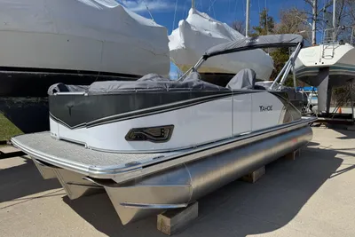 Tahoe Pontoon LTZ Quad Lounger