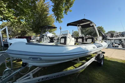 Highfield VELOX 560