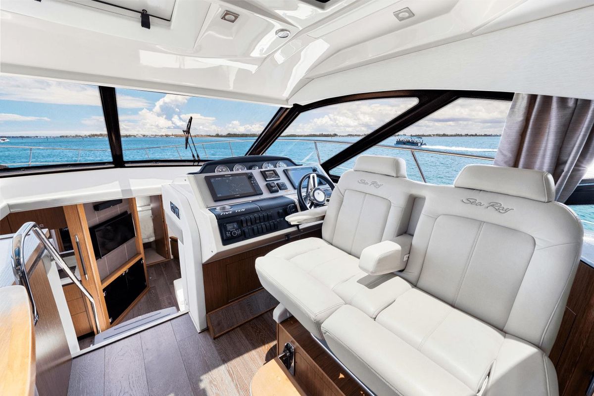 2017 Sea Ray 51 