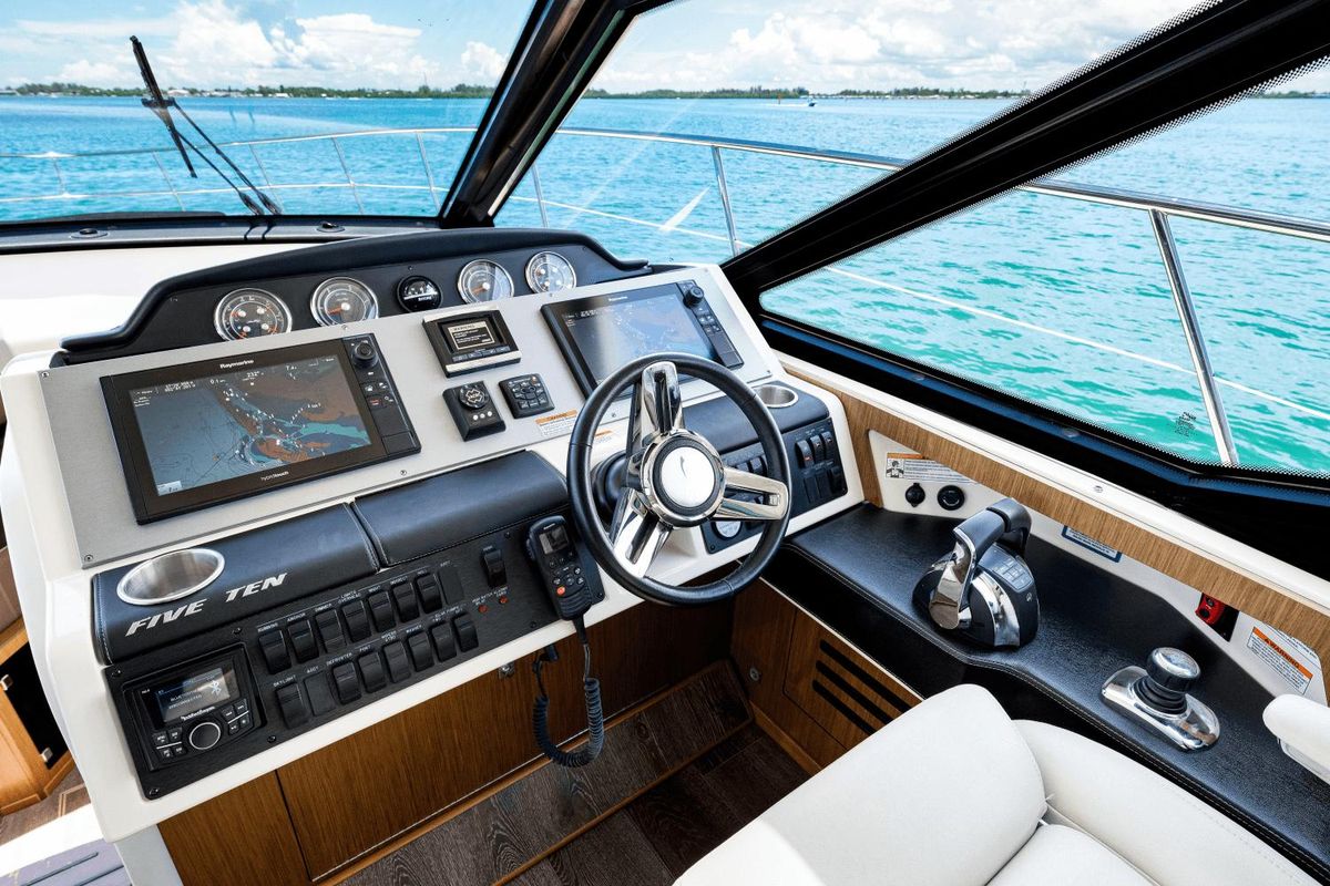 2017 Sea Ray 51 
