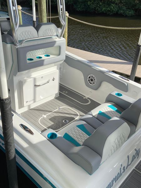 2020 Concept 32