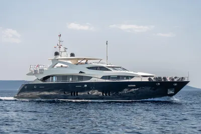 2009 Sunseeker 34M Yacht