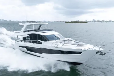 Galeon 680 Fly
