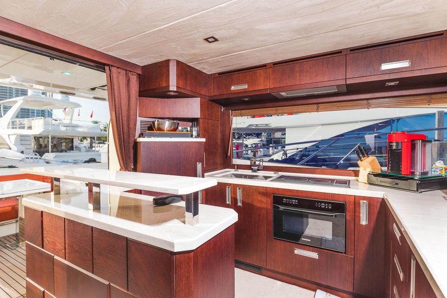 2019 Galeon 550 Fly