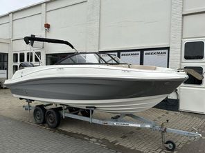 2023 Bayliner VR5 Bowrider inclusief Mercury F150 XL EFI