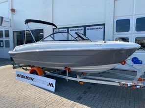 2023 Bayliner VR4 Bowrider inclusief Mercury F150 XL EFI