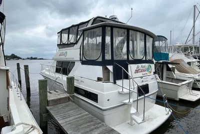 1995 Carver 370 Aft Cabin Motoryacht