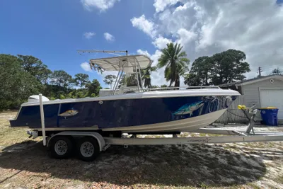 Blue Fin 25 Center Console