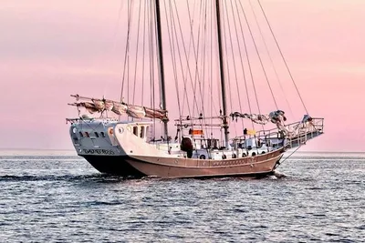 Custom Schooner Live aboard
