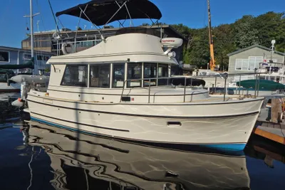 Camano 31 Trawler