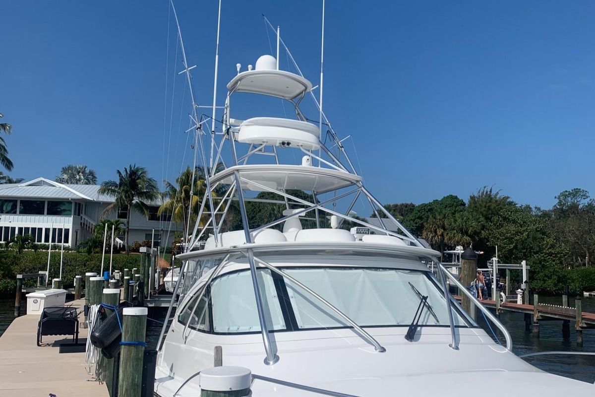 2019 Viking 44 