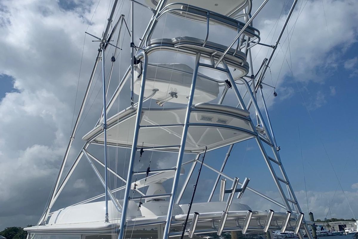 2019 Viking 44 