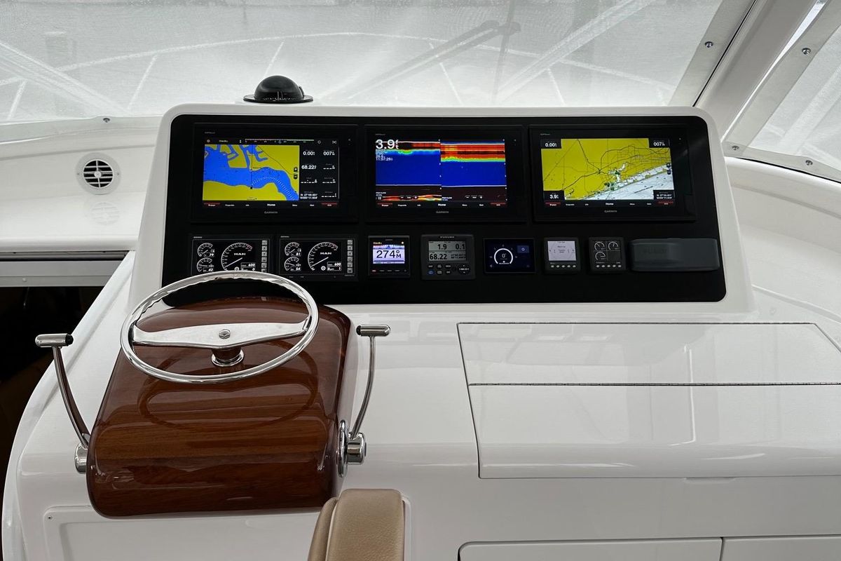 2019 Viking 44 