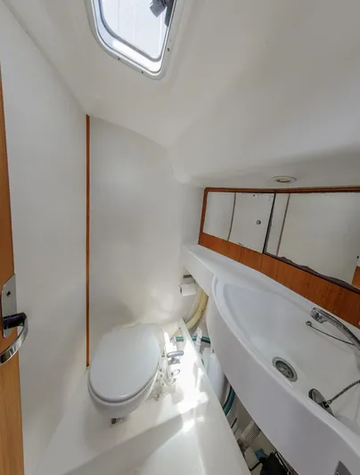 Out Of Reach Yacht Photos Pics 