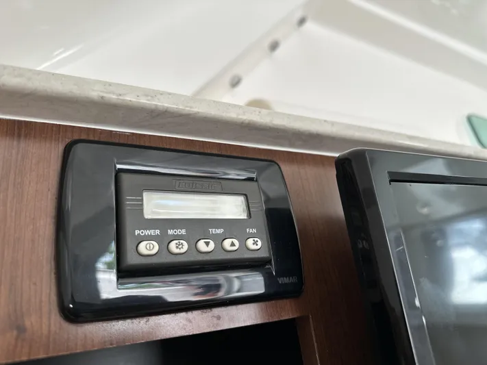 43 Everglades 435 Cc Yacht Photos Pics 