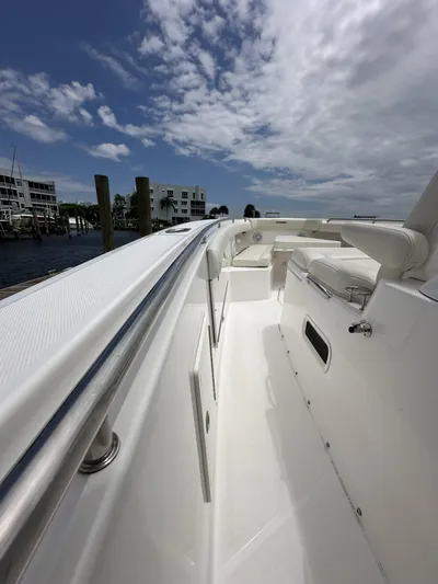 43 Everglades 435 Cc Yacht Photos Pics 