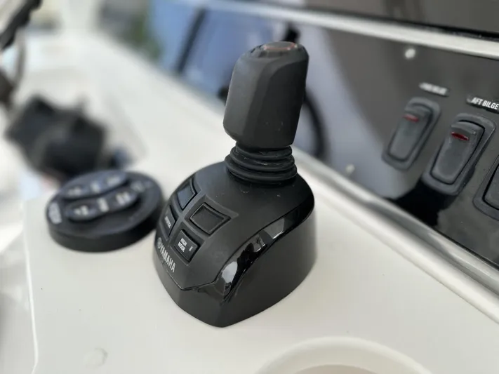 43 Everglades 435 Cc Yacht Photos Pics 