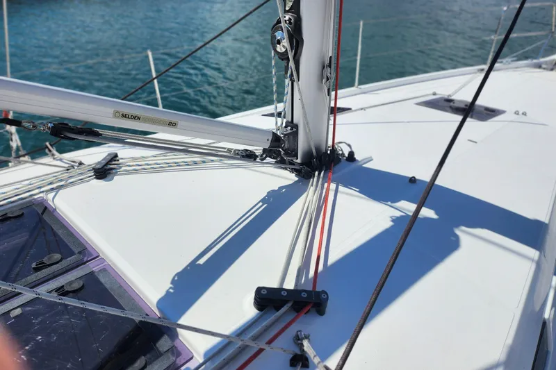 Rondeau Yacht Photos Pics Deck of 2020 Jeanneau Sun Odyssey 410 sailboat with rigging details.