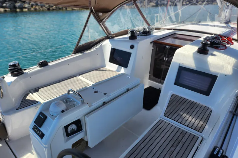 Rondeau Yacht Photos Pics Cockpit of 2020 Jeanneau Sun Odyssey 410 sailboat with modern navigation equipment.