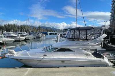 Sea Ray 400 Sedan Bridge