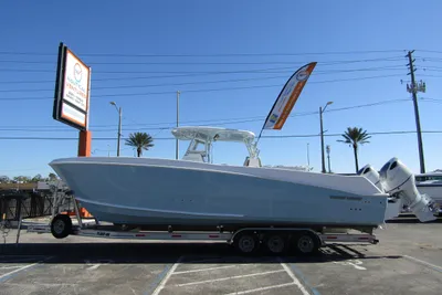 Twin Vee 340 GFX CC