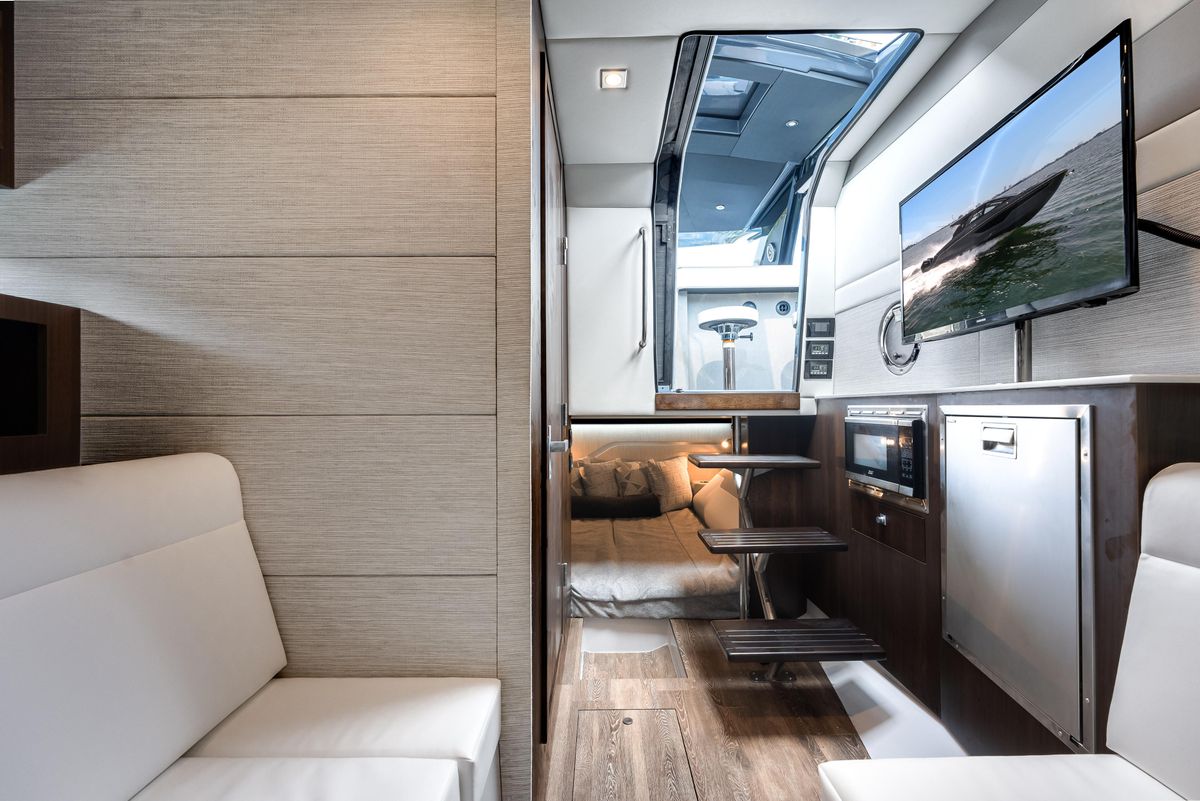 2023 Cruisers Yachts 42 
