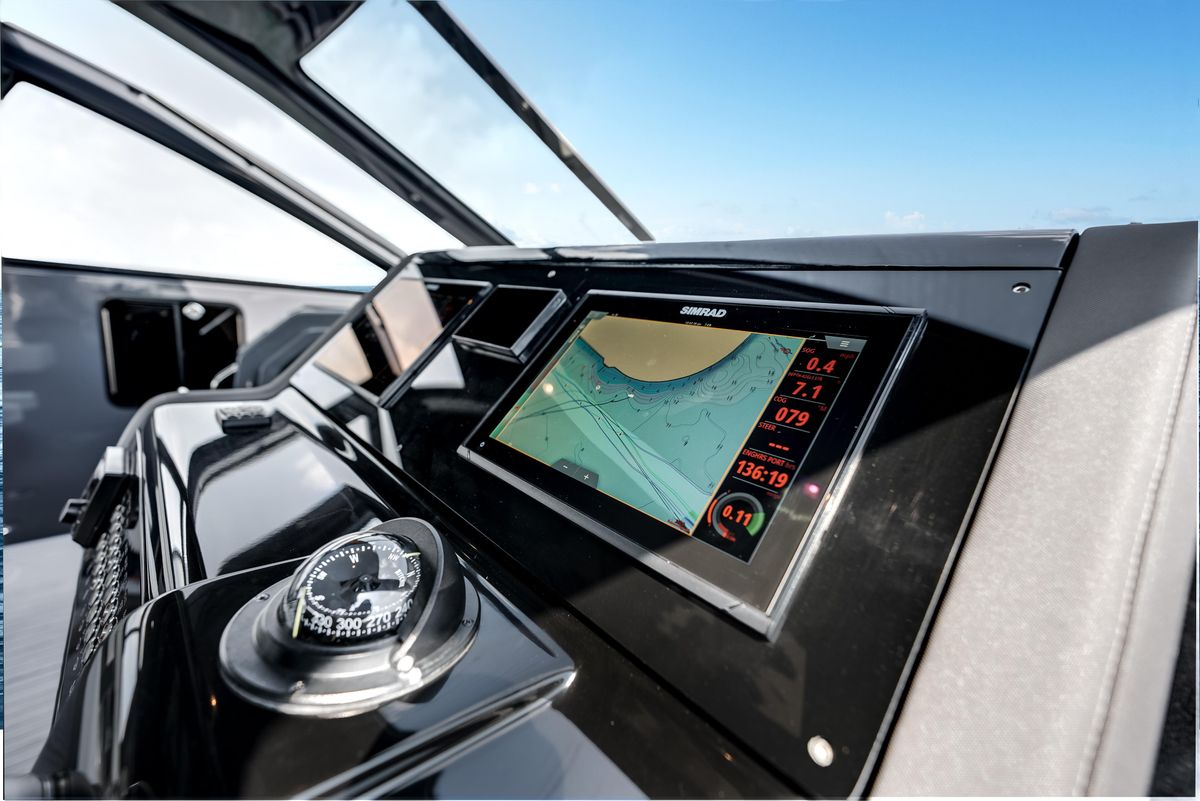 2023 Cruisers Yachts 42 